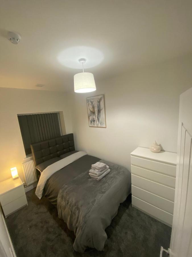 1 Bedroom Apartments In Bolton Town Centre Екстериор снимка