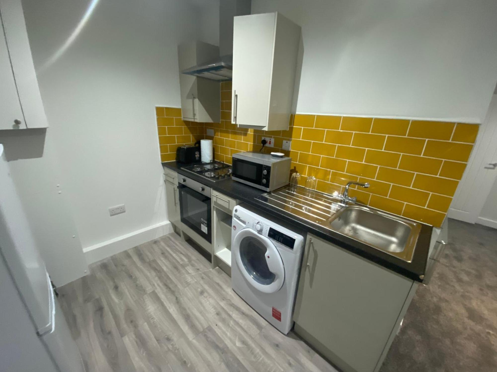 1 Bedroom Apartments In Bolton Town Centre Екстериор снимка